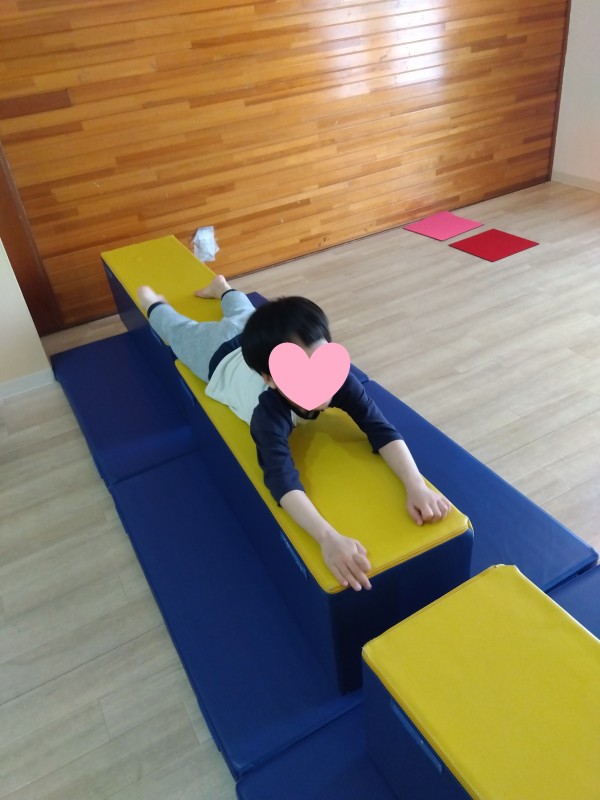 のびてちぢんで・・・🐛